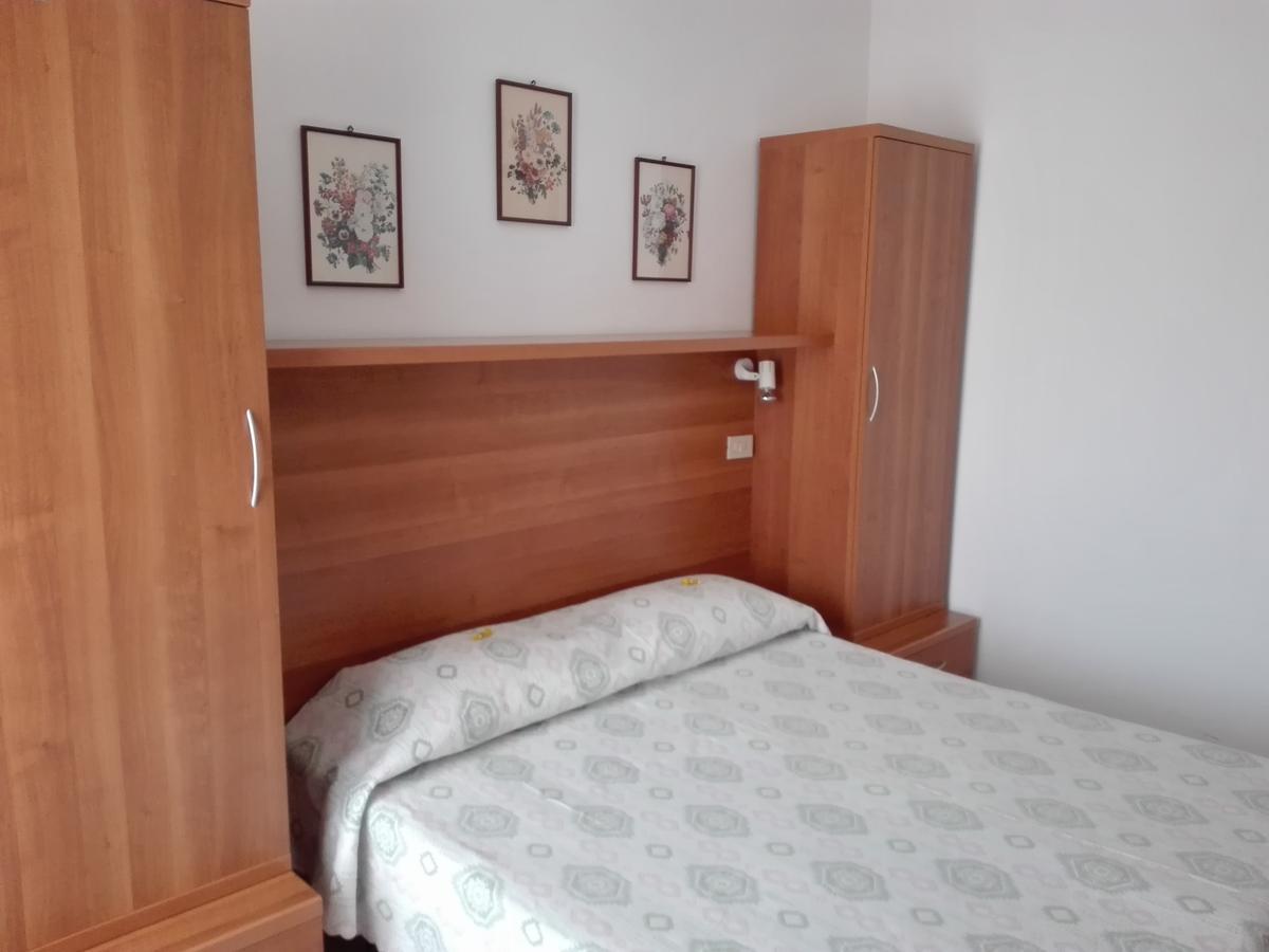 Albergo Giardino Toscolano Maderno Exterior foto